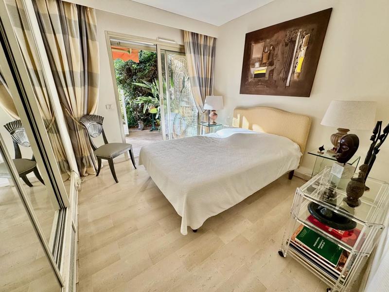 Appartement - 100 m² - 4 pièces