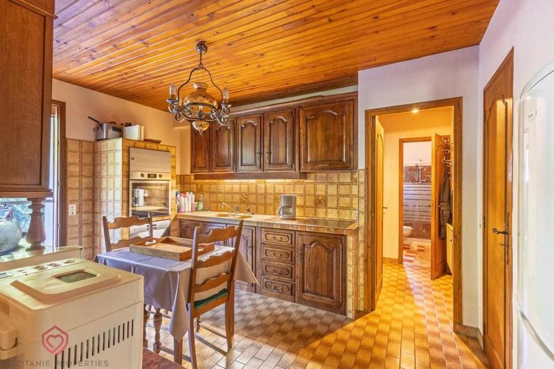 Propriété - 236 m² - 9 pièces