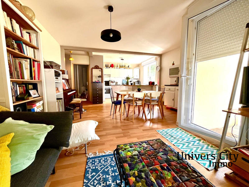 Appartement - 100 m² - 5 pièces