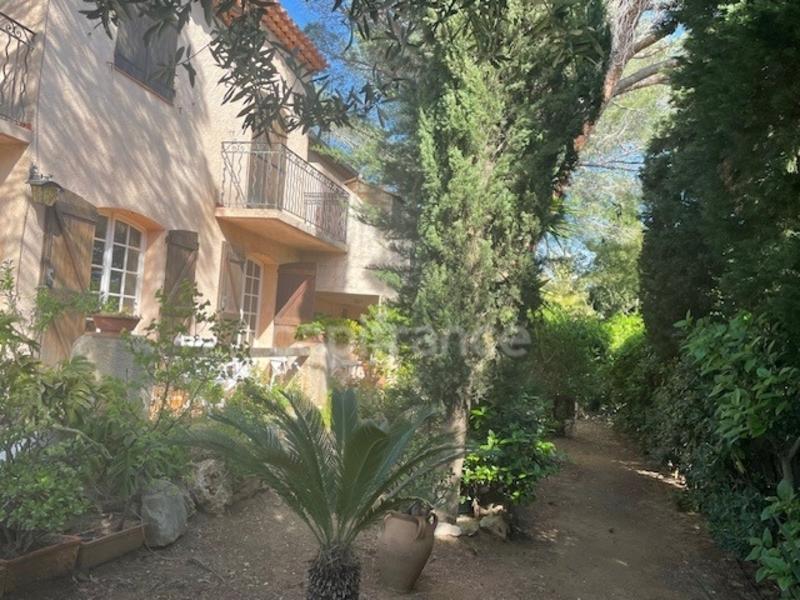 Maison - 269 m² - 14 pièces