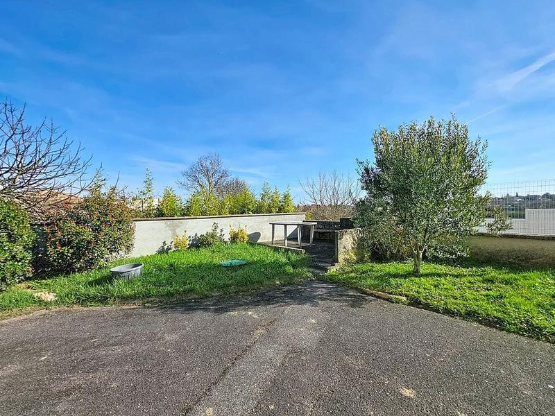 Maison - 102 m² - 4 pièces