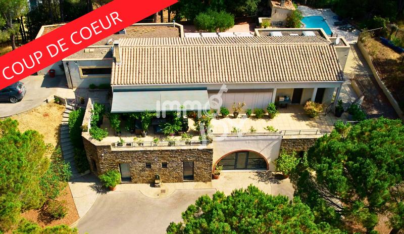 Villa - 320 m² - 8 pièces