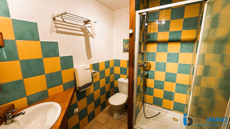 Maison - 373 m² - 8 pièces