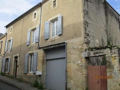 Maison - 262 m² - 9 pièces