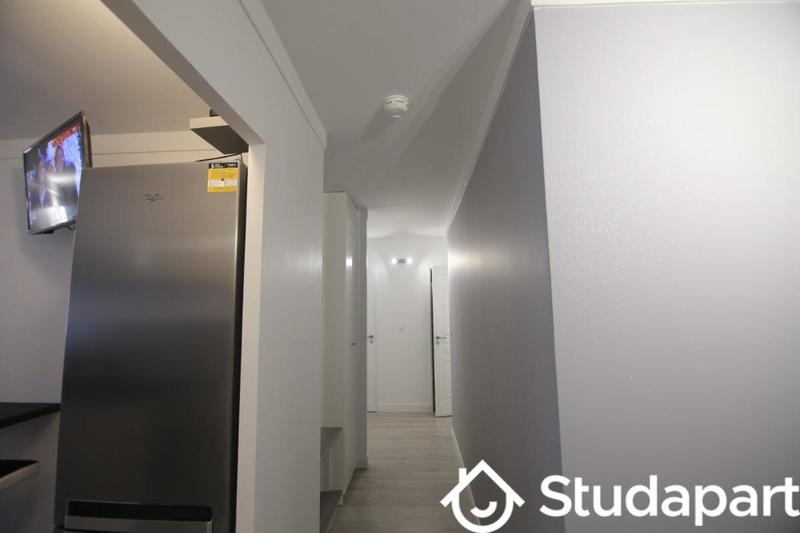 Chambre - 9 m² - 1 pièce