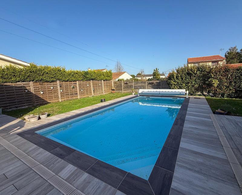 Maison - 175 m² - 6 pièces