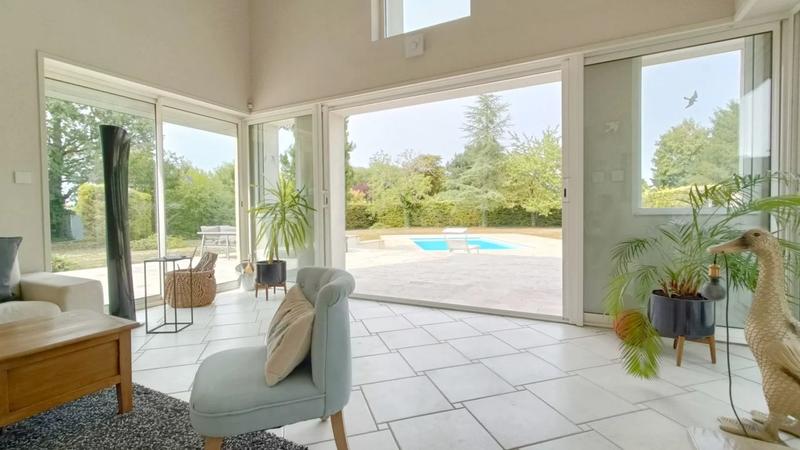 Propriété - 286 m² - 8 pièces