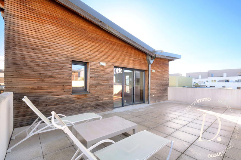 Appartement - 90 m² - 4 pièces