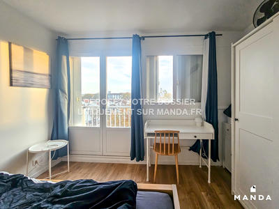 Chambre - 10 m² - 5 pièces