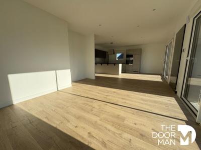 Maison - 98 m² - 5 pièces