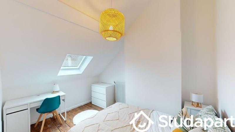 Chambre - 101 m² - 1 pièce