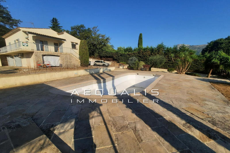 Villa - 169 m² - 4 pièces