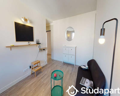 Chambre - 100 m² - 1 pièce