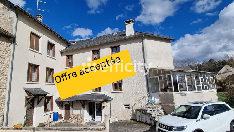 Maison - 198 m² - 10 pièces