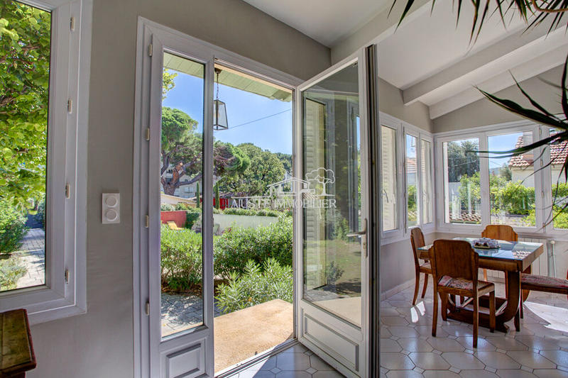 Maison - 186 m² - 8 pièces