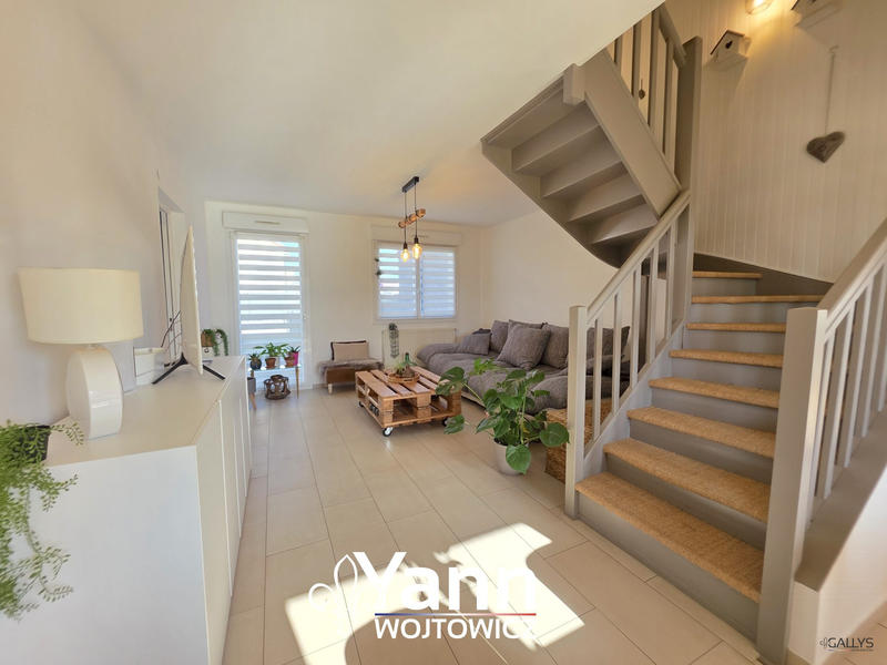 Maison - 97 m² - 5 pièces