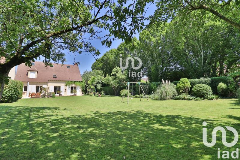 Maison - 201 m² - 6 pièces