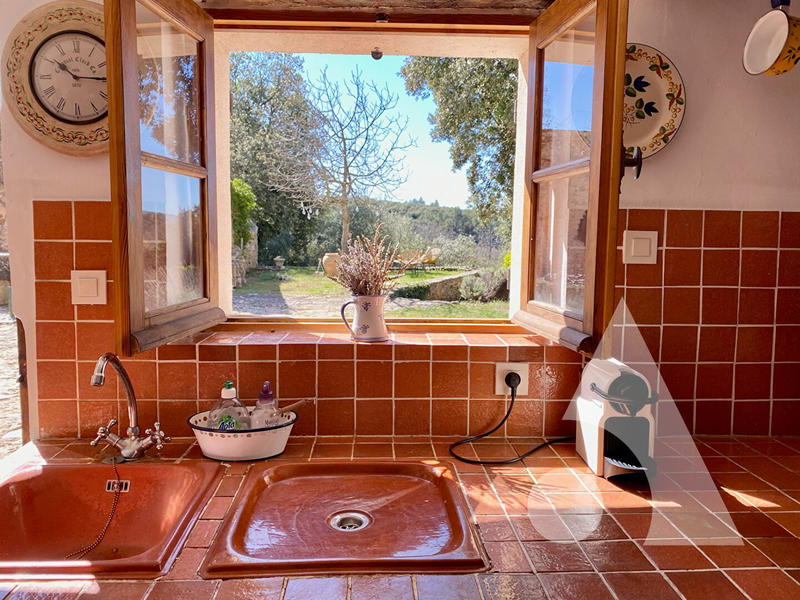 Maison - 490 m² - 19 pièces