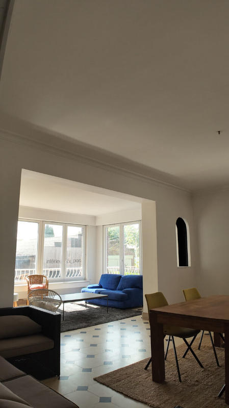 Maison - 246 m² - 9 pièces