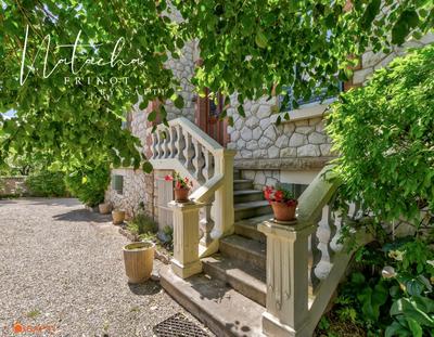 Maison - 177 m² - 7 pièces