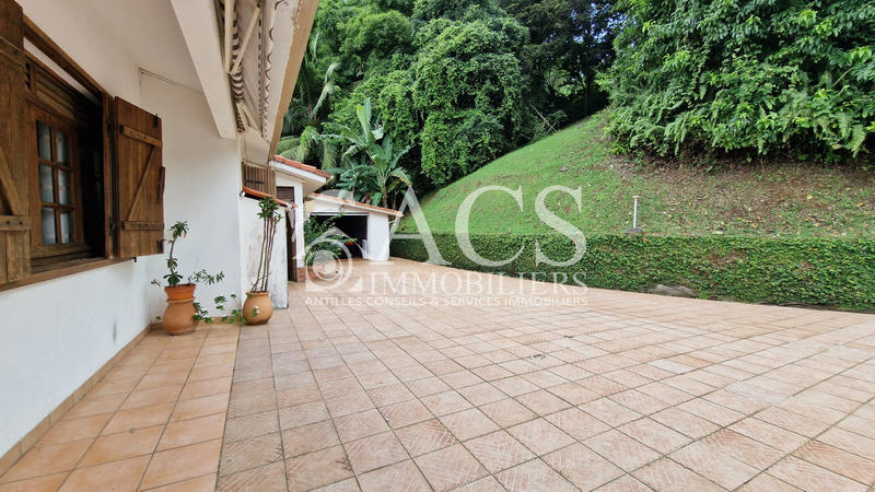 Villa - 198 m² - 5 pièces