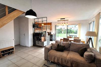 Maison - 90 m² - 6 pièces