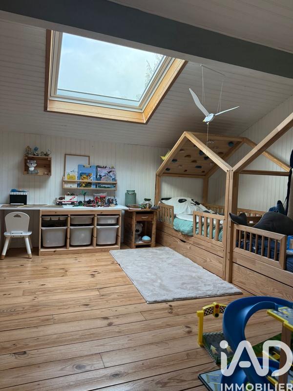 Maison - 200 m² - 7 pièces