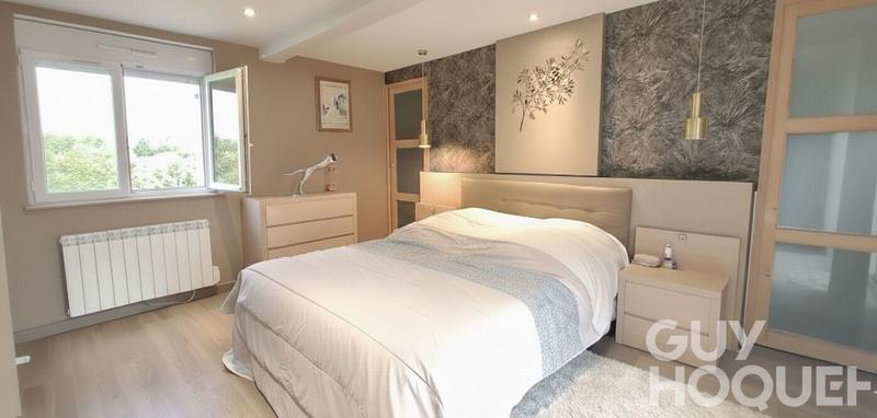 Maison - 170 m² - 6 pièces