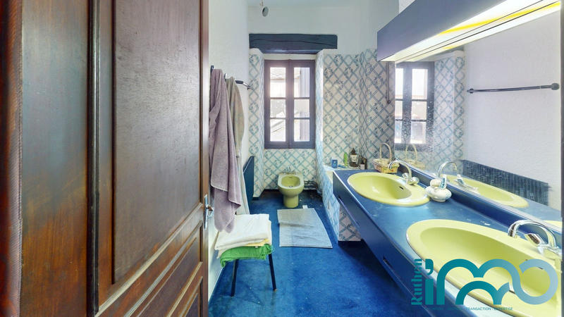 Maison - 175 m² - 7 pièces