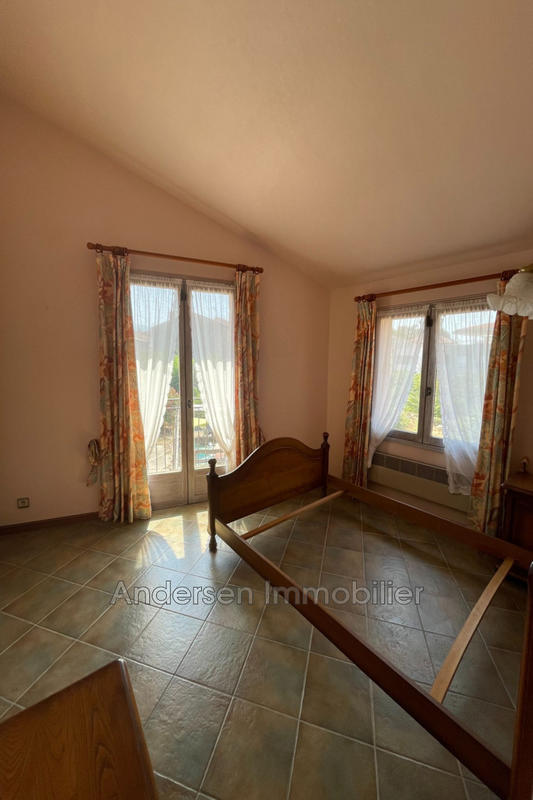 Villa - 187 m² - 7 pièces