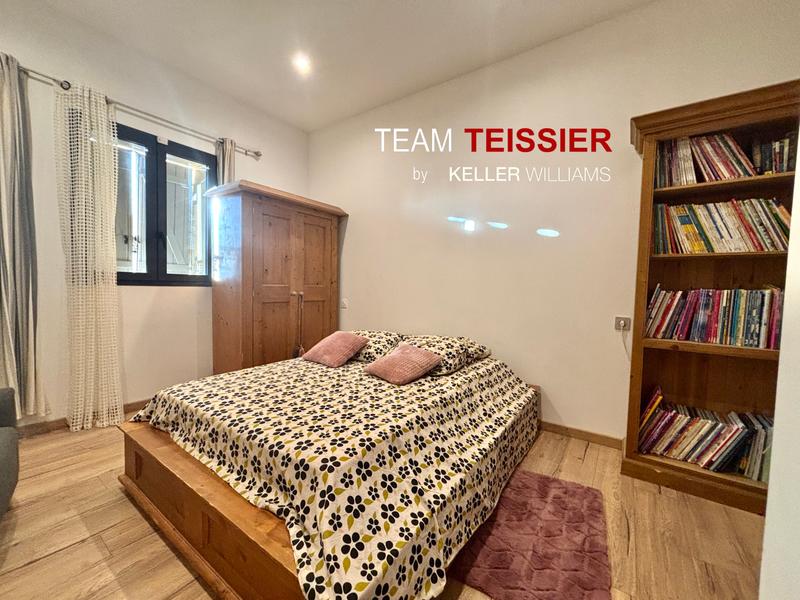 Maison - 210 m² - 8 pièces