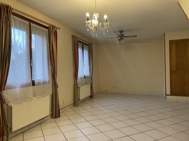 Maison traditionnelle - 137 m² - 6 pièces