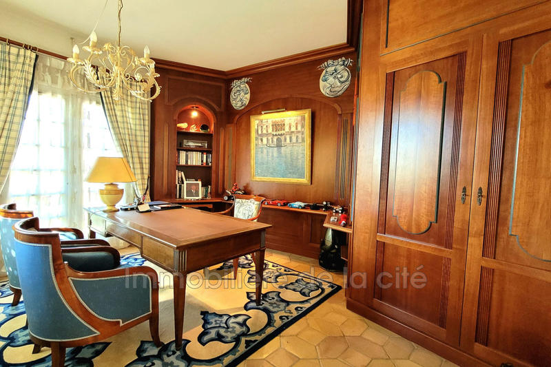 Maison de maîtres - 232 m² - 8 pièces