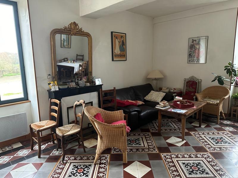 Corps de ferme - 390 m² - 15 pièces