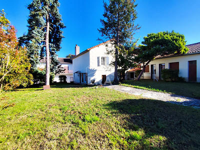 Maison - 188 m² - 8 pièces