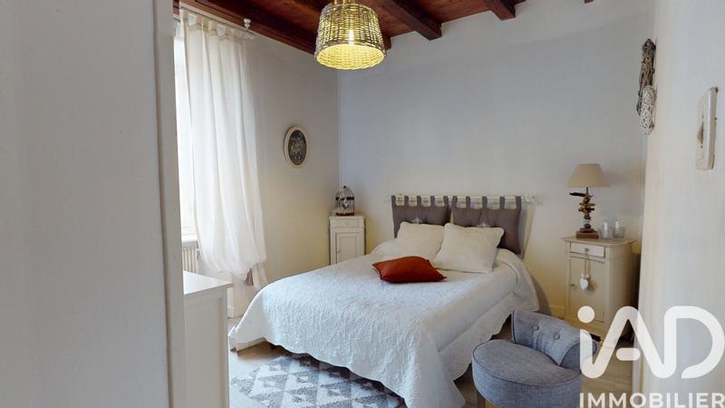 Maison - 220 m² - 6 pièces