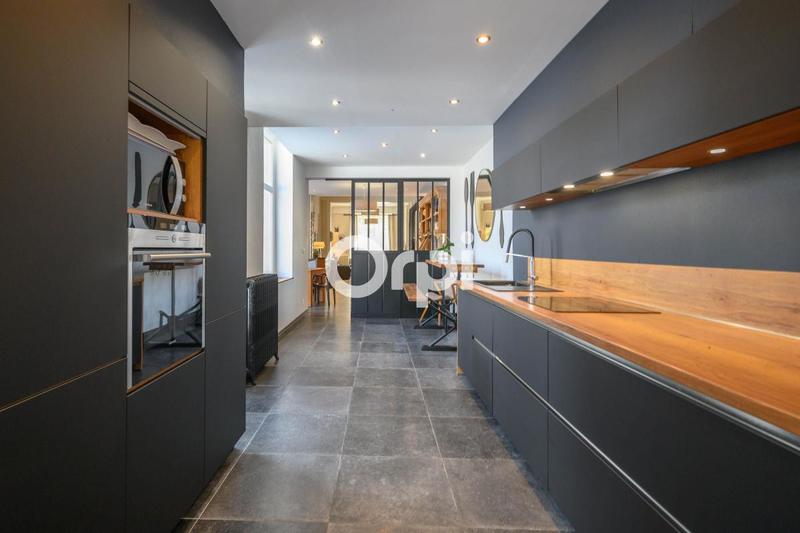 Maison de ville - 218 m² - 8 pièces