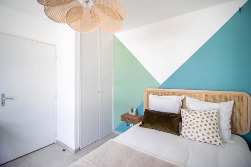 Chambre - 10 m² - 5 pièces