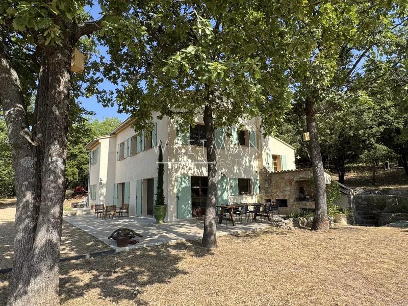 Villa - 200 m² - 5 pièces