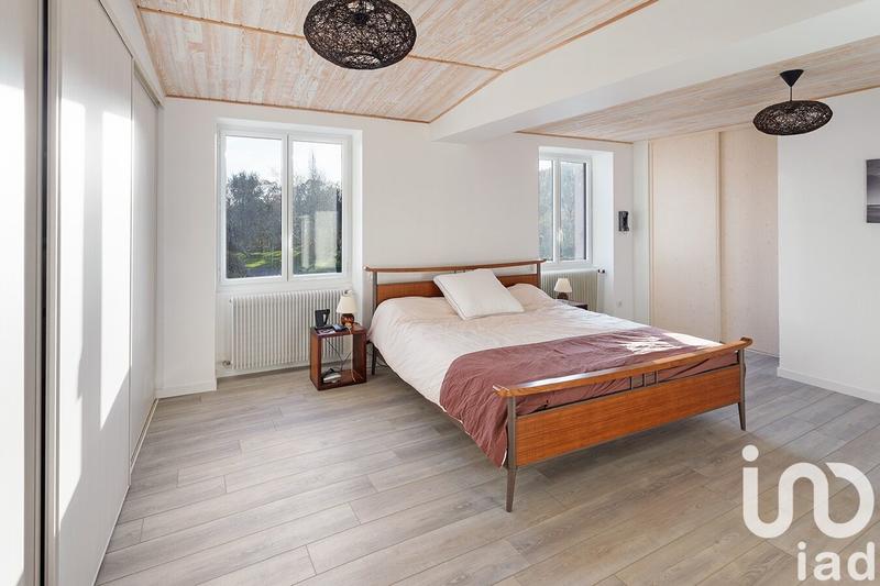 Maison - 324 m² - 10 pièces