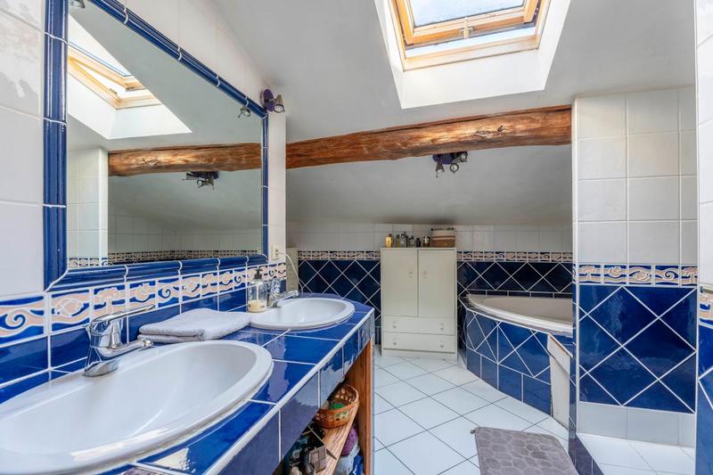 Maison - 186 m² - 5 pièces