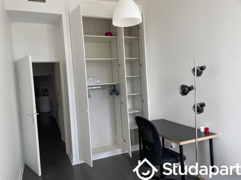 Chambre - 13 m² - 1 pièce