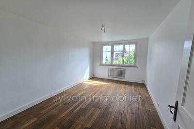 Maison - 103 m² - 4 pièces