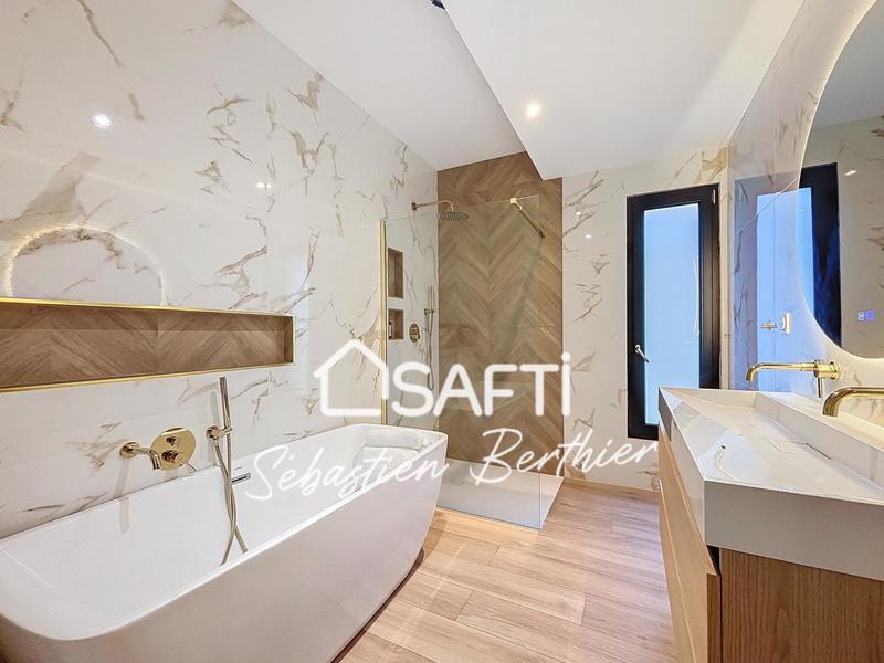 Maison - 180 m² - 7 pièces