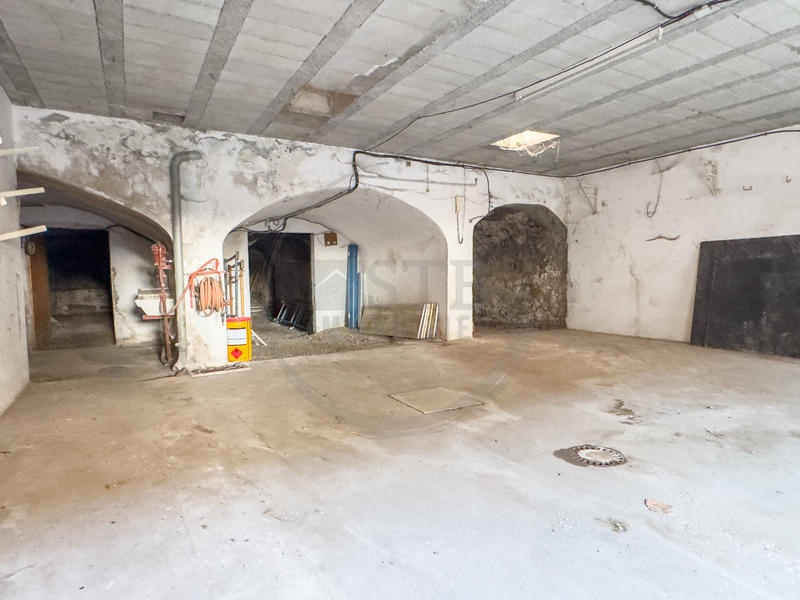 Maison de village - 160 m² - 2 pièces