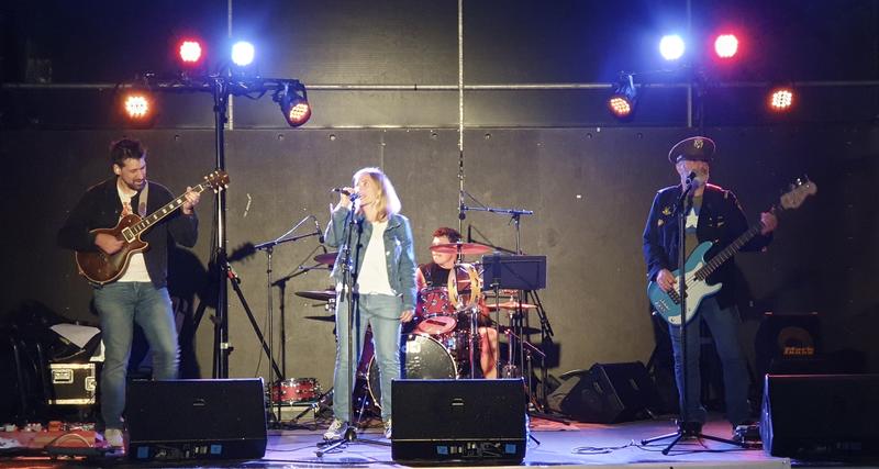 Dîner-concert rock avec le groupe I'm not Shakira