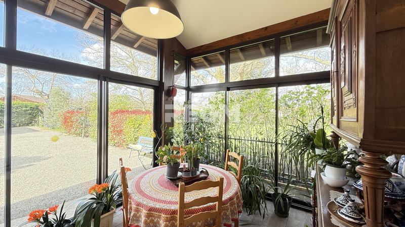 Villa - 183 m² - 6 pièces