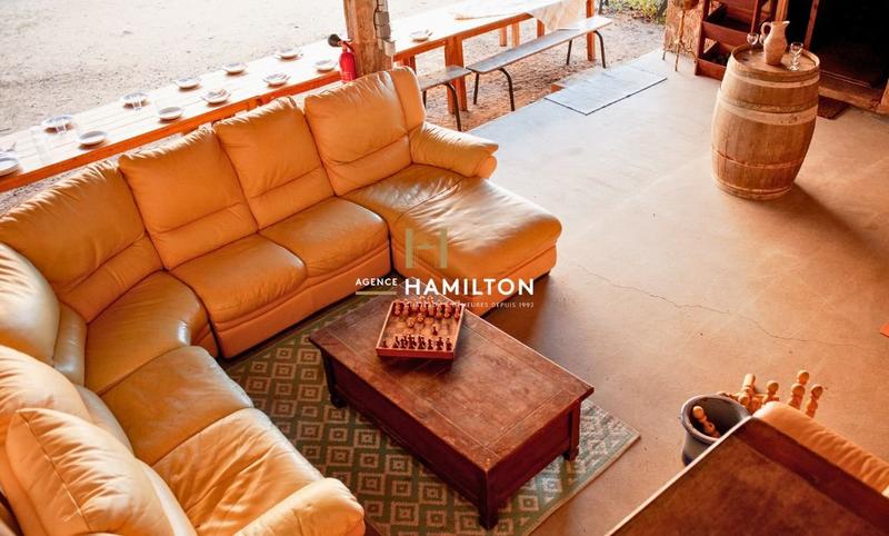 Propriété - 282 m² - 11 pièces