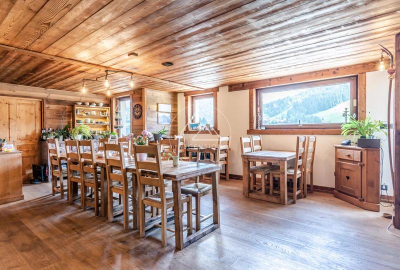 Châlet - 320 m² - 14 pièces