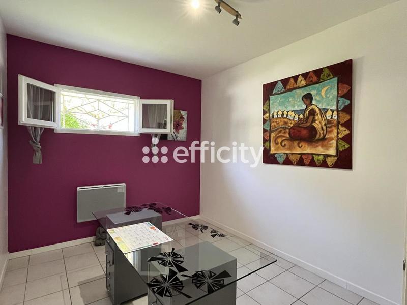 Maison - 236 m² - 8 pièces